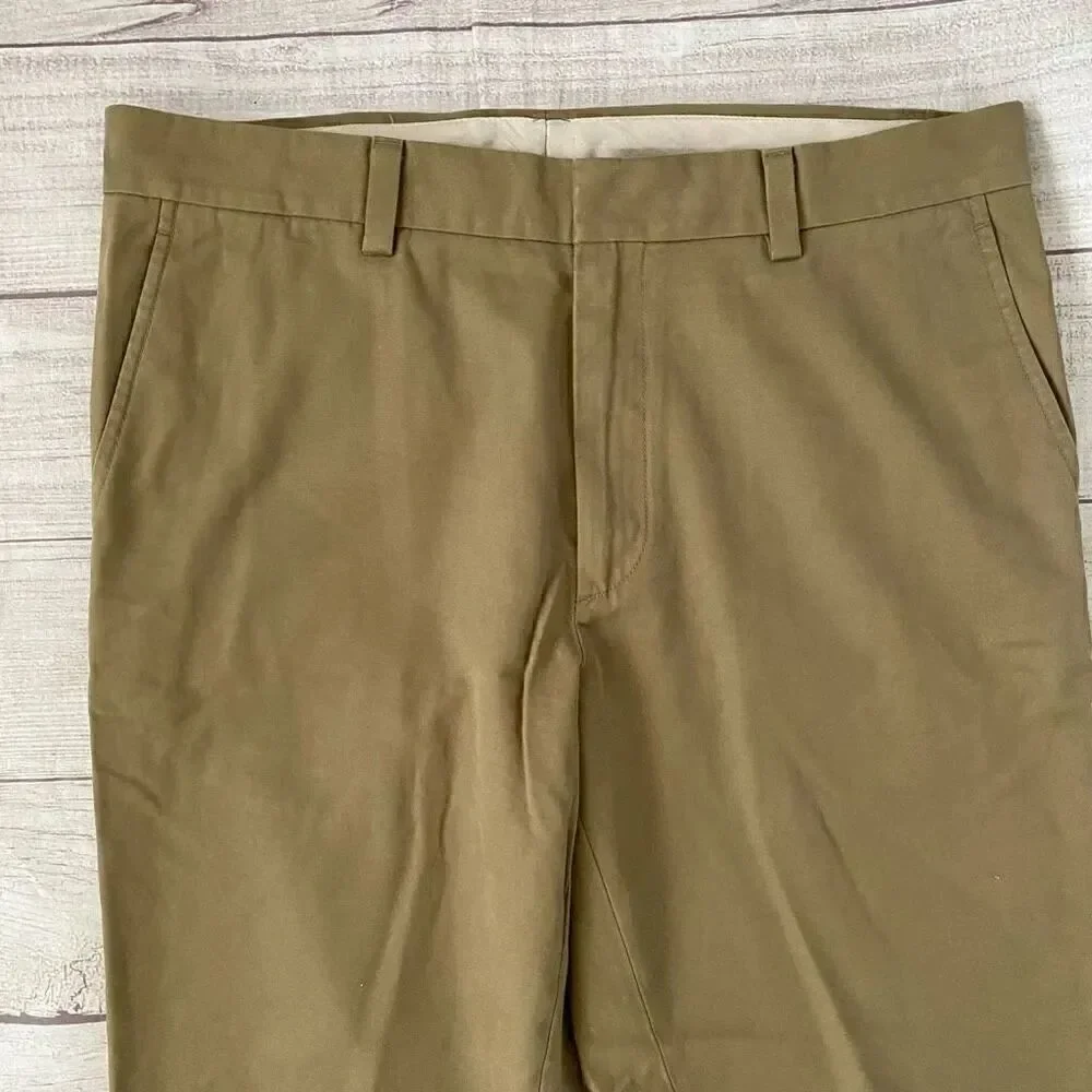 Banana republic men L/34 waist 100% cotton Aiden slim chino tan